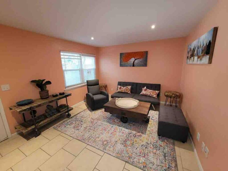 Elegant 2-Bedroom Pet-Friendly Villa W 2 Parking Spaces Хилтън Хед Айлънд Екстериор снимка
