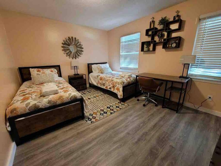 Elegant 2-Bedroom Pet-Friendly Villa W 2 Parking Spaces Хилтън Хед Айлънд Екстериор снимка