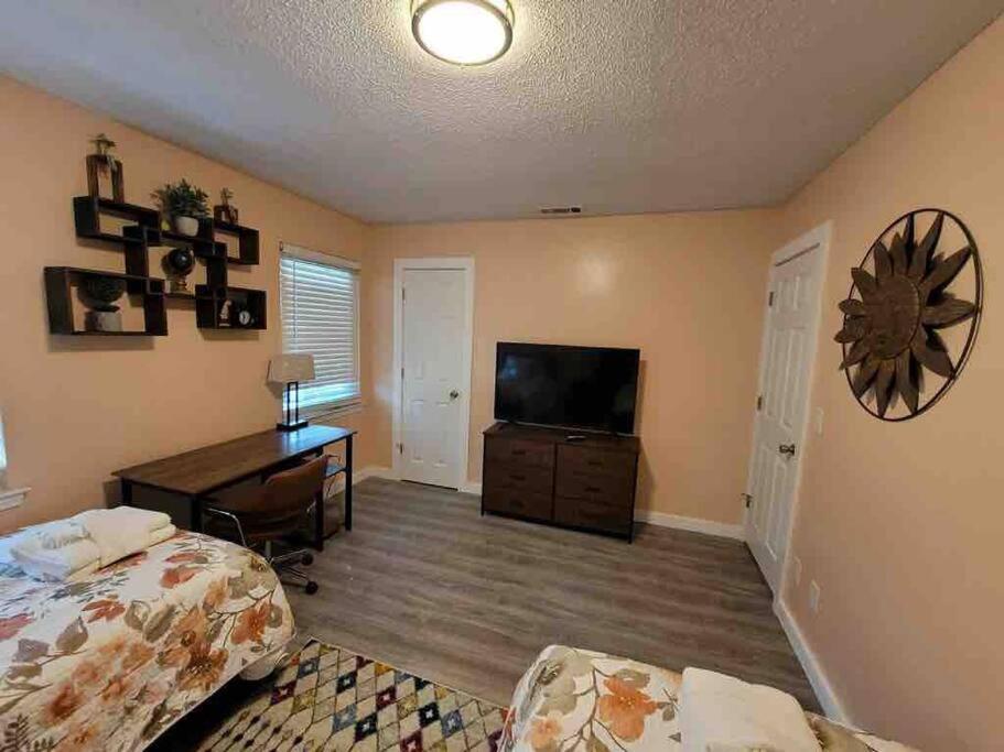 Elegant 2-Bedroom Pet-Friendly Villa W 2 Parking Spaces Хилтън Хед Айлънд Екстериор снимка