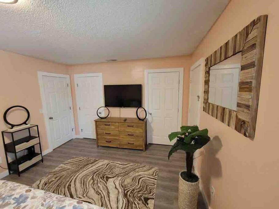 Elegant 2-Bedroom Pet-Friendly Villa W 2 Parking Spaces Хилтън Хед Айлънд Екстериор снимка