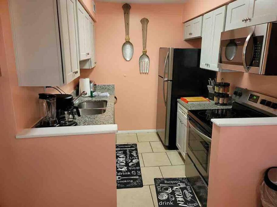 Elegant 2-Bedroom Pet-Friendly Villa W 2 Parking Spaces Хилтън Хед Айлънд Екстериор снимка