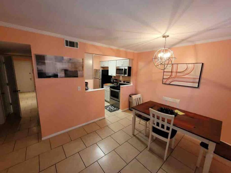 Elegant 2-Bedroom Pet-Friendly Villa W 2 Parking Spaces Хилтън Хед Айлънд Екстериор снимка
